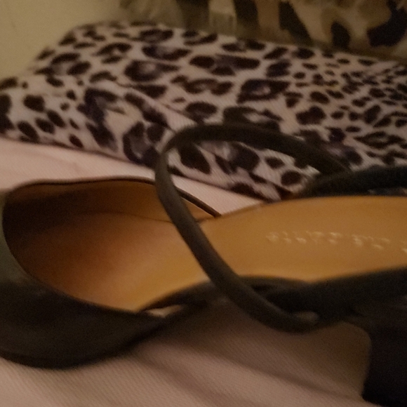 Two Liz Claiborne heels - Picture 11 of 16